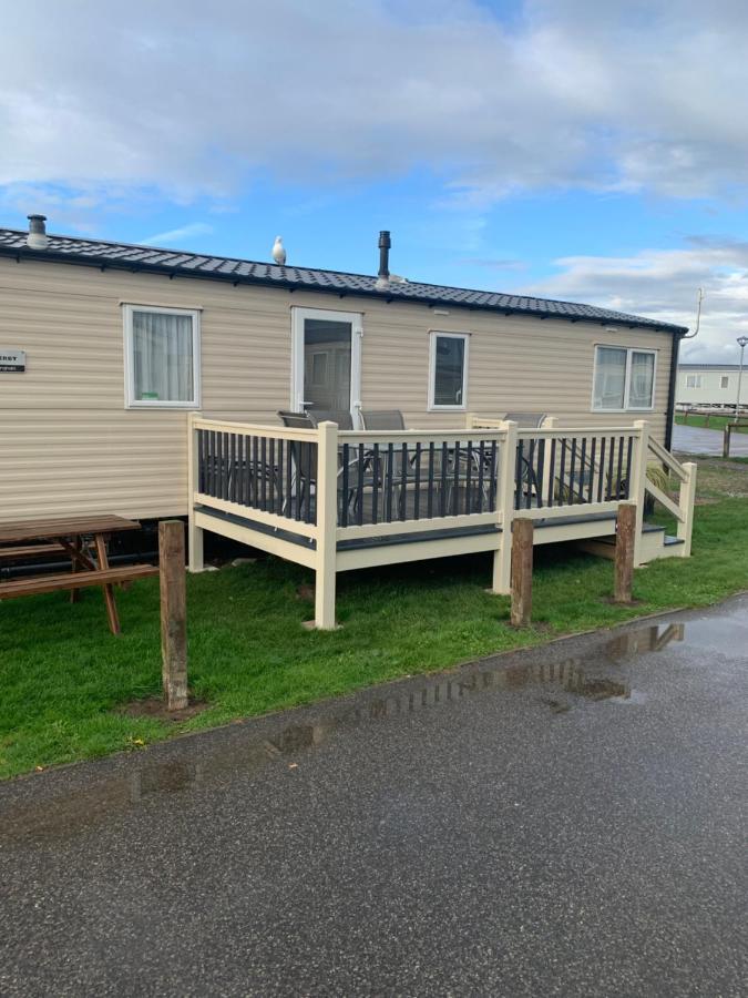 Gold Plus 6 Berth Caravan In New Beach With Parking Wifi And Decking Hotel Dymchurch Exterior photo